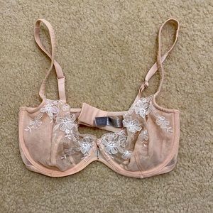 Victoria’s Secret Push-Up w/o Padding Bra, 34DD